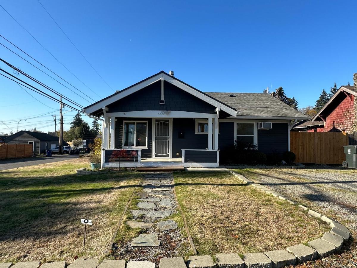 Cozy Home Conveniently Located With King Bed Tacoma Exterior foto
